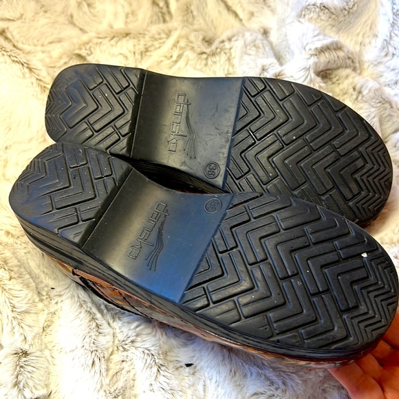 Dansko Professional tigers reptile snake print leather Clogs - Picture 5 of 6